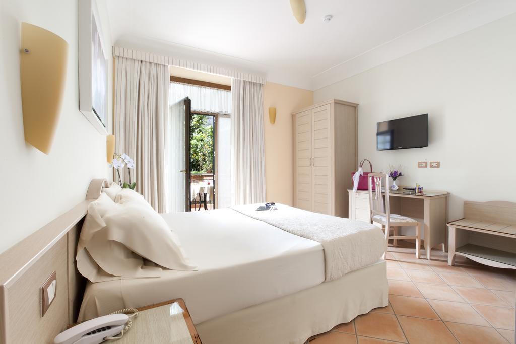 Relais Villa Angiolina Сорренто Экстерьер фото