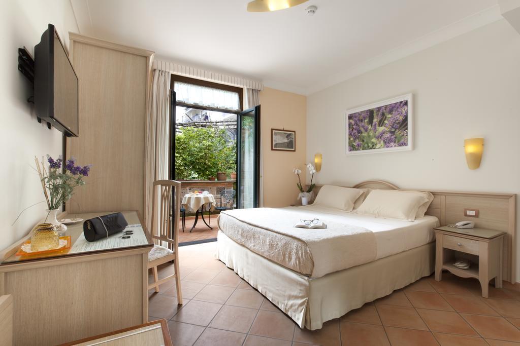 Relais Villa Angiolina Сорренто Экстерьер фото