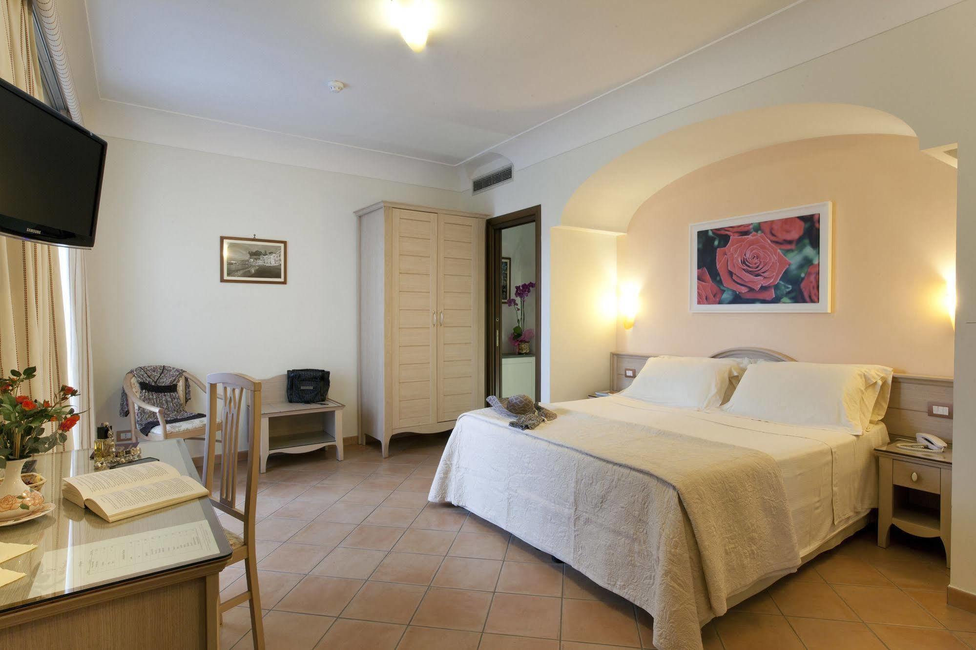 Relais Villa Angiolina Сорренто Экстерьер фото