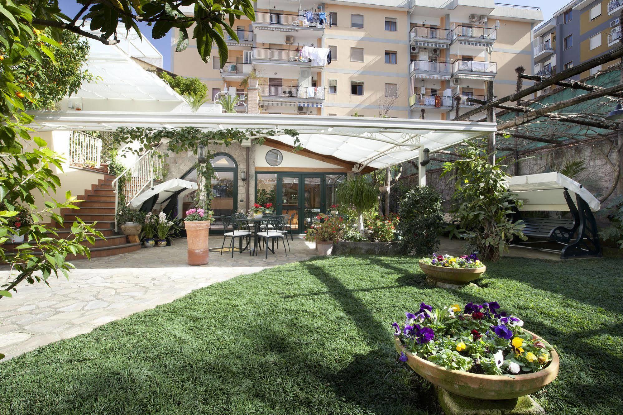 Relais Villa Angiolina Сорренто Экстерьер фото